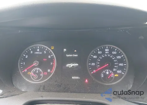 2022 Kia K5 Gt-Line z USA, uszkodzony, nr VIN 5XXG64J24NG088674